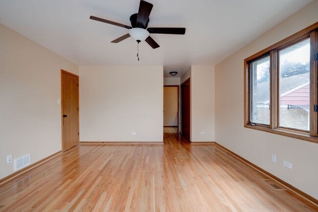 Building Photo - 2524 N Grove St