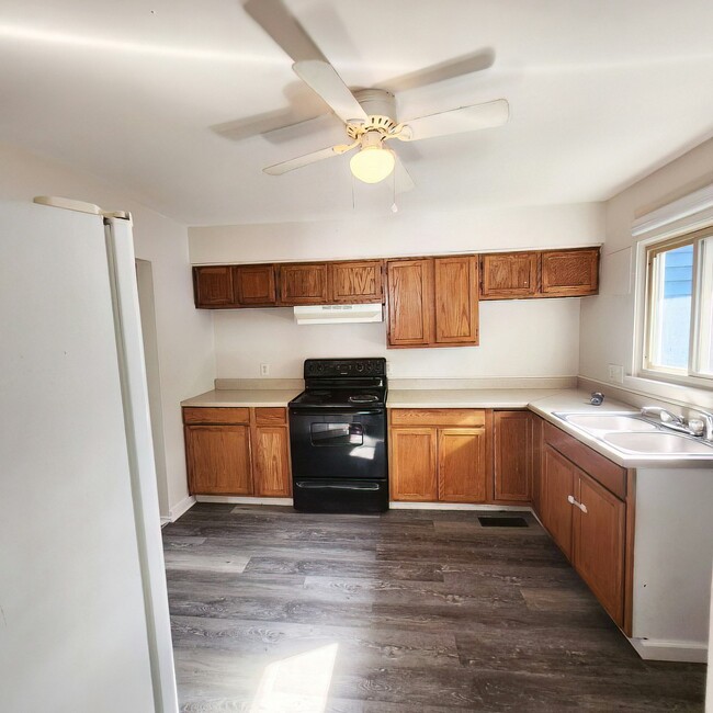 Building Photo - 2193 Bancroft St