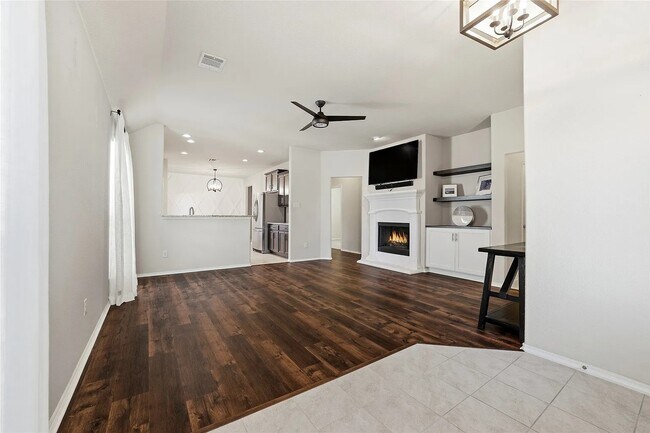 Building Photo - 9905 Cottontail Ln