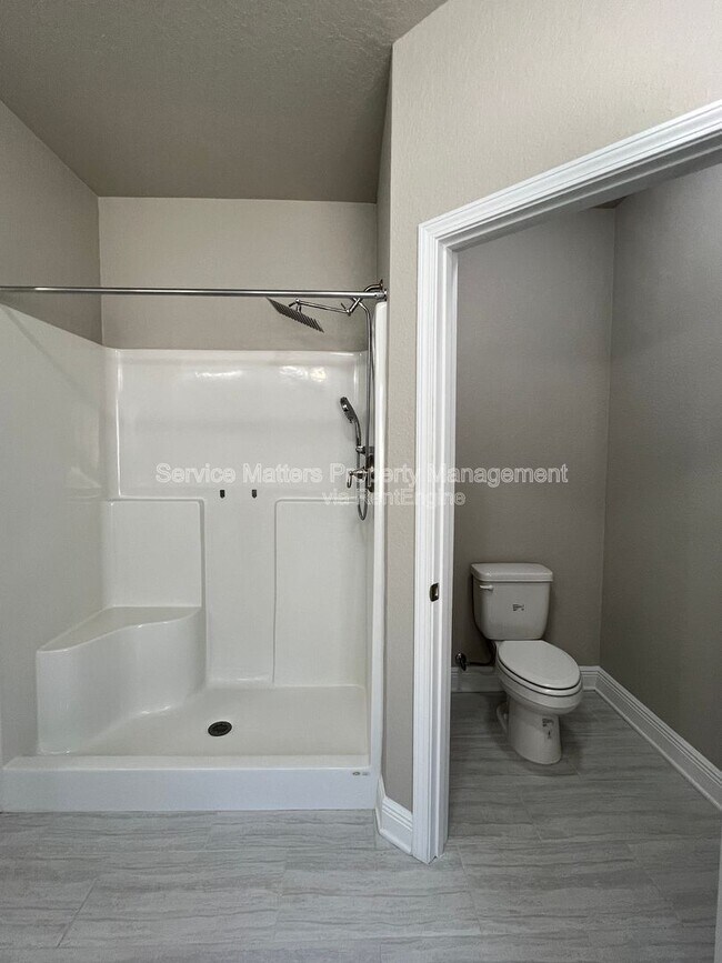 Building Photo - 5330 Parkside Dr