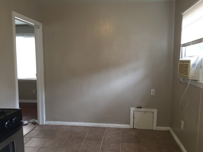 Kitchen Area - 2556 W Ramona Rd