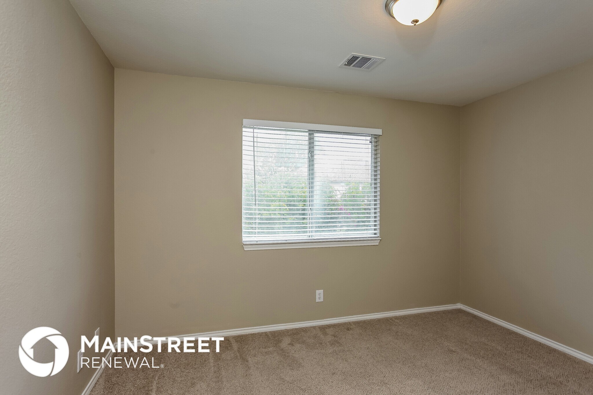 Building Photo - 8926 West Crk