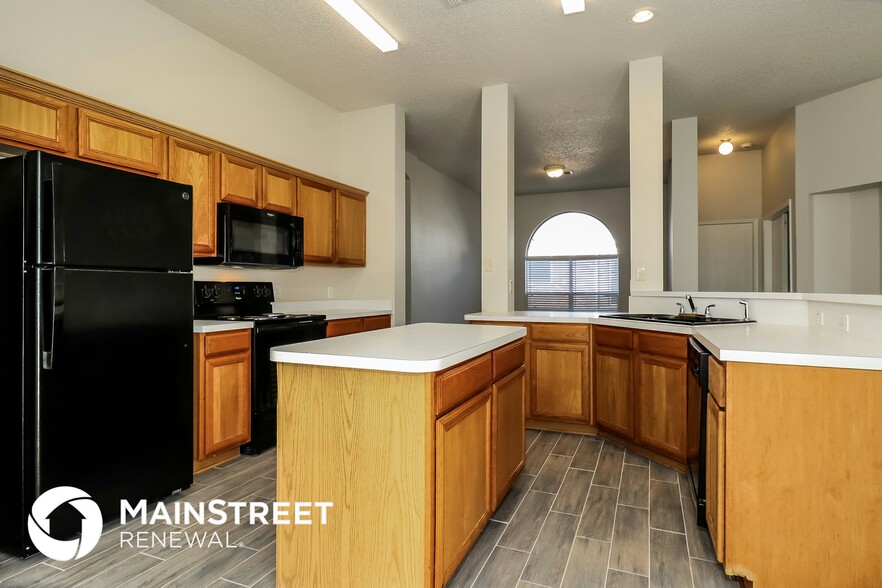 Building Photo - 7701 Amsterdam Ln