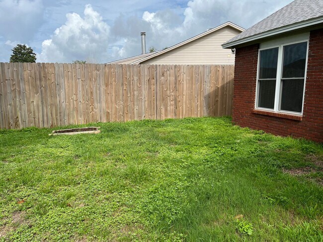 Building Photo - Beach Access 5BR 3Bath Home in Mary Esther