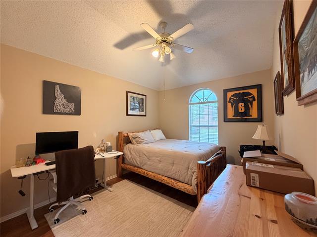 Building Photo - 8640 Woodcreek Dr