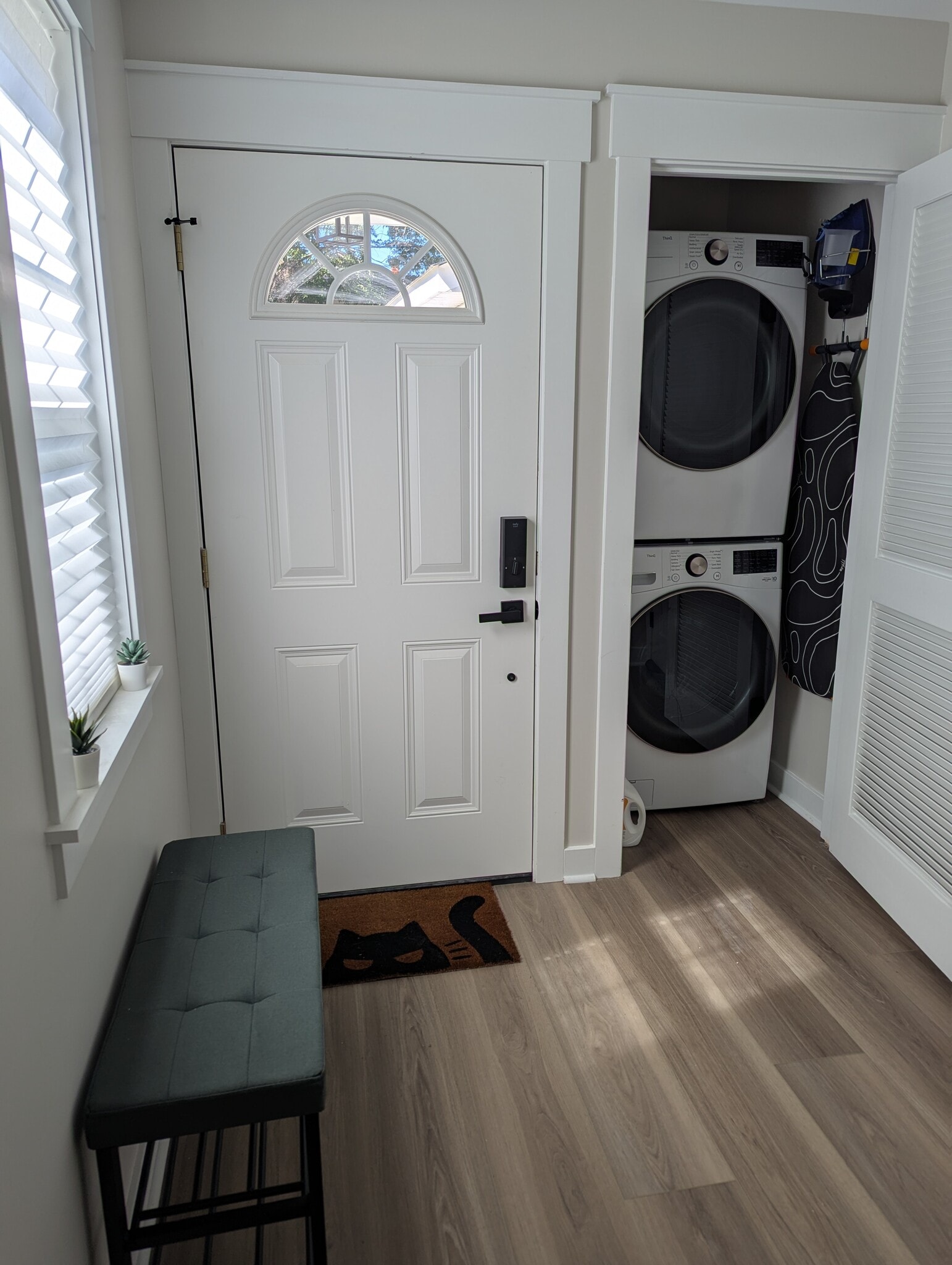 Building Photo - 3302 Delaware Ave