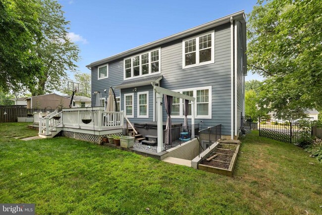 Building Photo - 1003 Hillcrest Dr SW