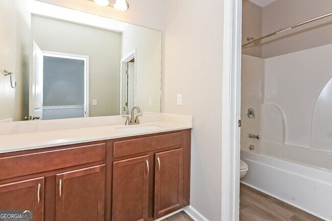 Building Photo - 4640 Settlers Grove Rd