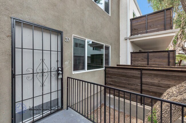 Building Photo - 23330 Arlington