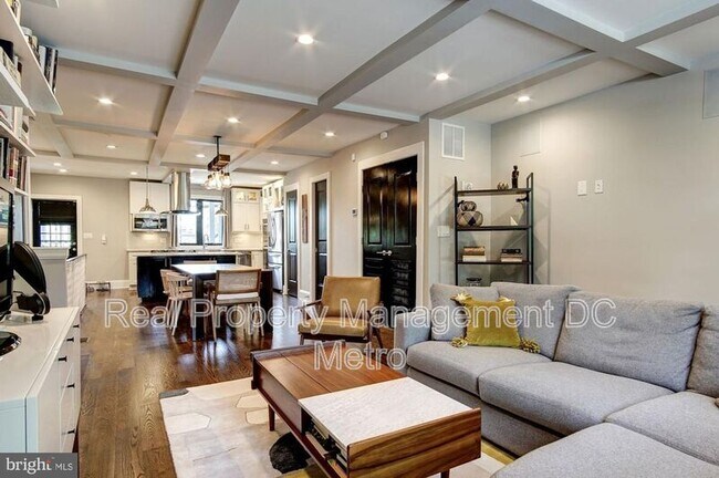 Building Photo - 715 Florida Ave NE