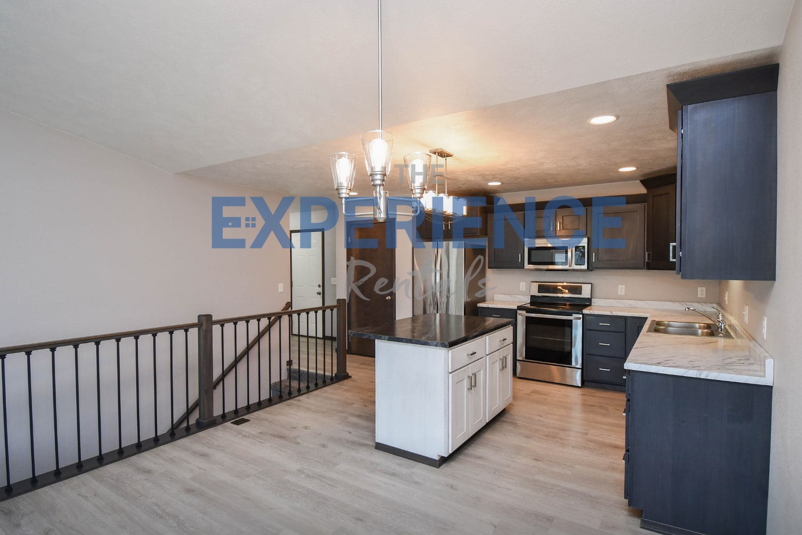 Building Photo - 3704 S Outfield Cir