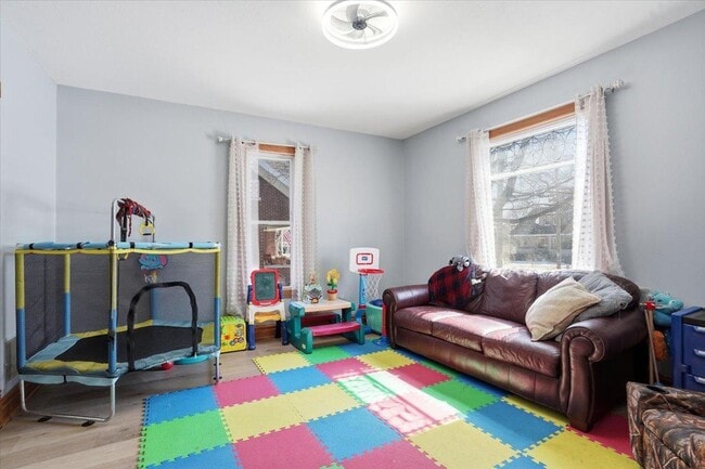 Building Photo - 626 E High St