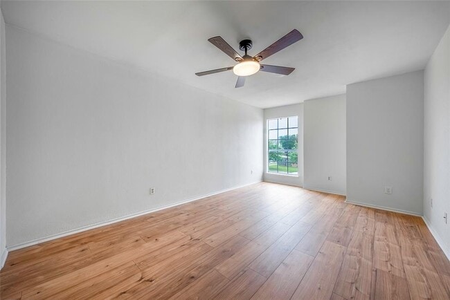 Building Photo - 13701 Cambourne Dr
