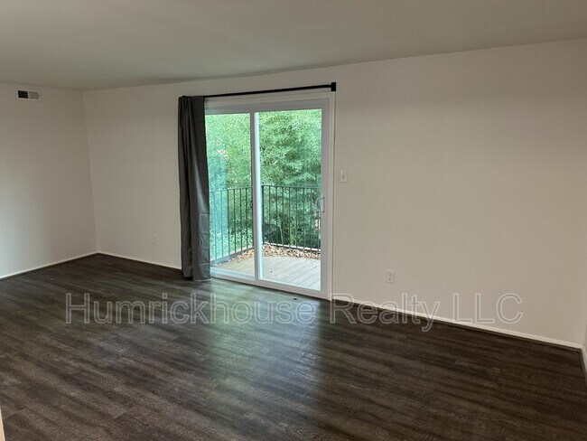 Building Photo - 3164 Central Ave