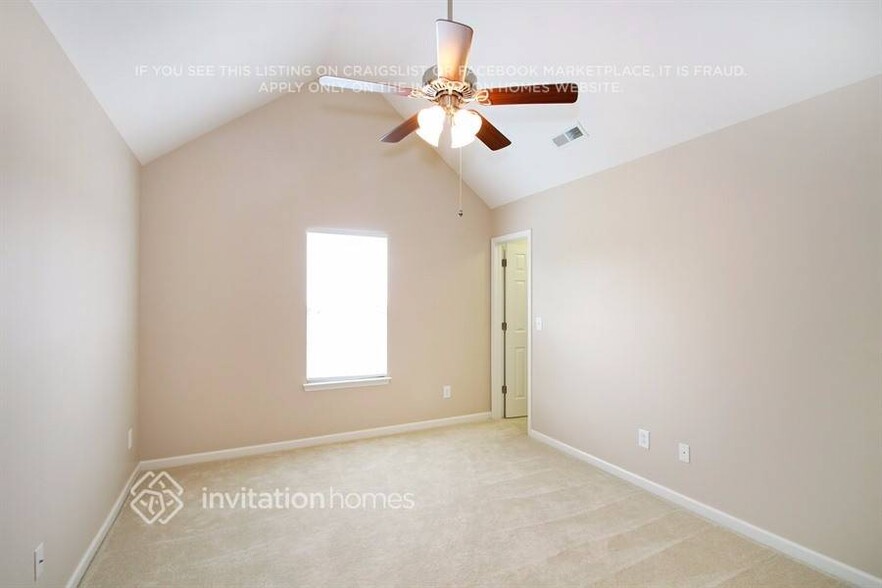 Building Photo - 2013 Kingstree Dr