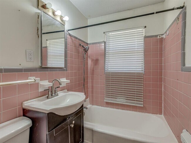 Building Photo - 3801 NW 51st St