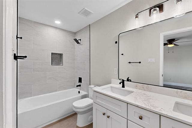 Building Photo - 10132 Medlock Dr