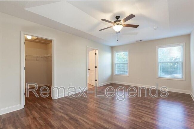 Building Photo - 947 Haymon Dr