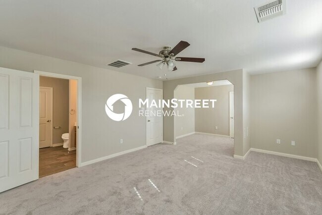 Building Photo - 3 Bedroom Pet-Friendly Home in San Antonio, TX with Main Street Renewal