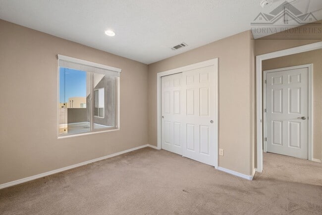Building Photo - 1 MO. FREE RENT! Gorgeous Corner-Lot Townhouse with Mountain Views