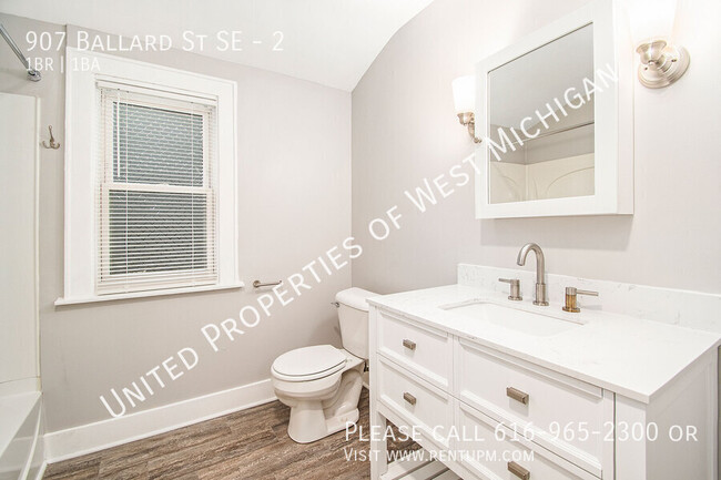 Building Photo - Available Now | 1 Bedroom 1 Bath Upper Lev...