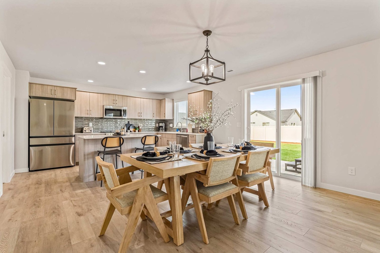 Building Photo - 5302 E Burnte Peak St