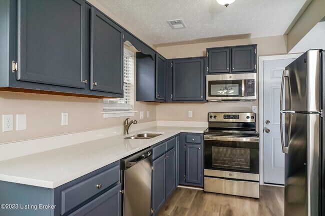 Building Photo - 4103 Willowview Blvd