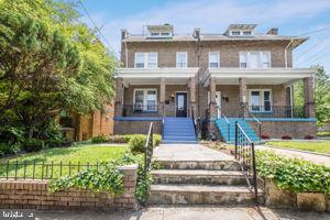 Building Photo - 1603 Otis St NE