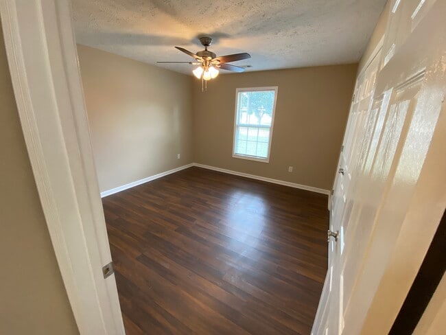 Building Photo - 367 Hendrixson Dr