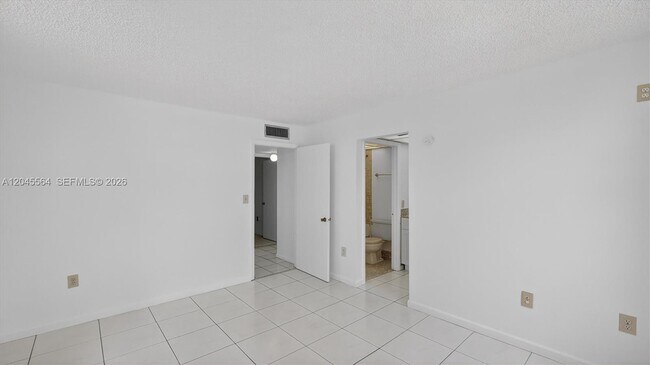Building Photo - 10975 SW 107th St