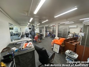 Building Photo - 256 Lorenz Rd