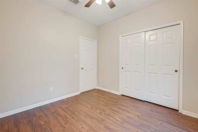 Building Photo - 2224 Palm Lagoon Dr