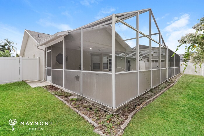 Building Photo - 8437 Yearling Ln