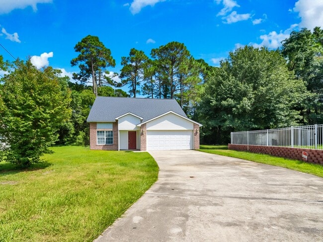 Primary Photo - 1061 Quail Hollow Dr