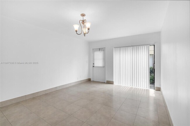 Building Photo - 11398 Royal Palm Blvd