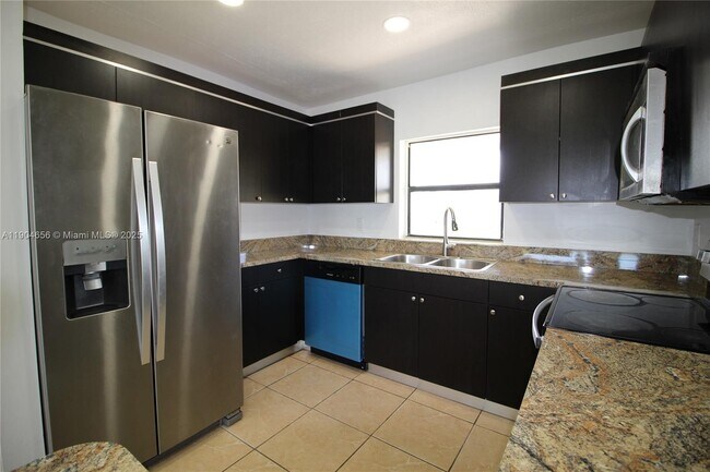 Building Photo - 26165 SW 124th Ct