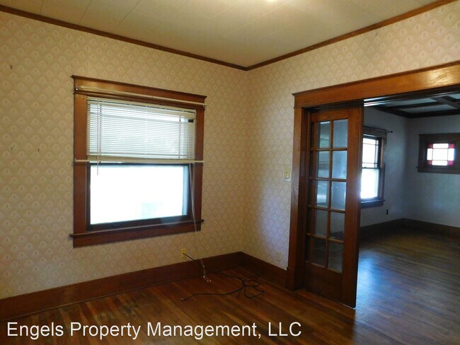 Building Photo - 5 br, 2 bath House - 524 W 4th