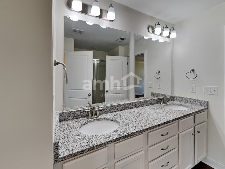 Building Photo - 2487 Napa Valley Dr