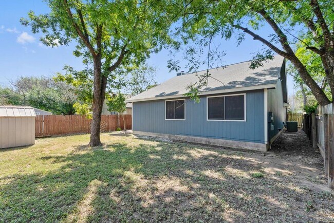 Building Photo - 12307 Emery Oaks Rd