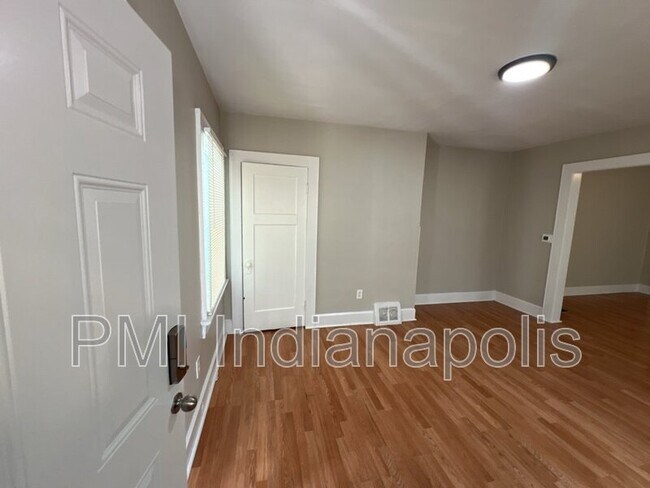 Building Photo - 310 N Riley Ave