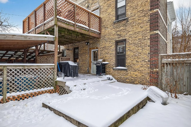 Building Photo - 2827 Pleasant Ave