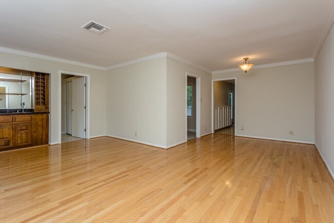 Building Photo - 1230 Timbergrove Ln