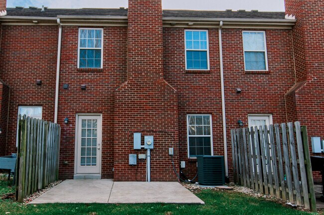 Building Photo - 3851 Dylan Pl