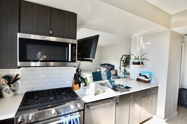 Building Photo - 120 Savin Hill Ave