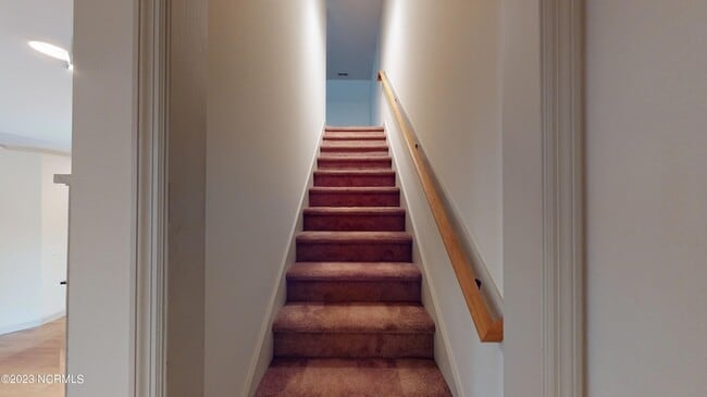 Building Photo - 45 Old Hunt Rd