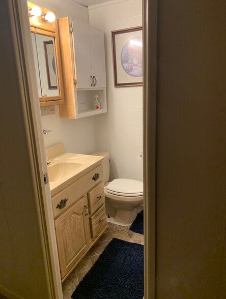 Building Photo - 62 Oakmont Dr