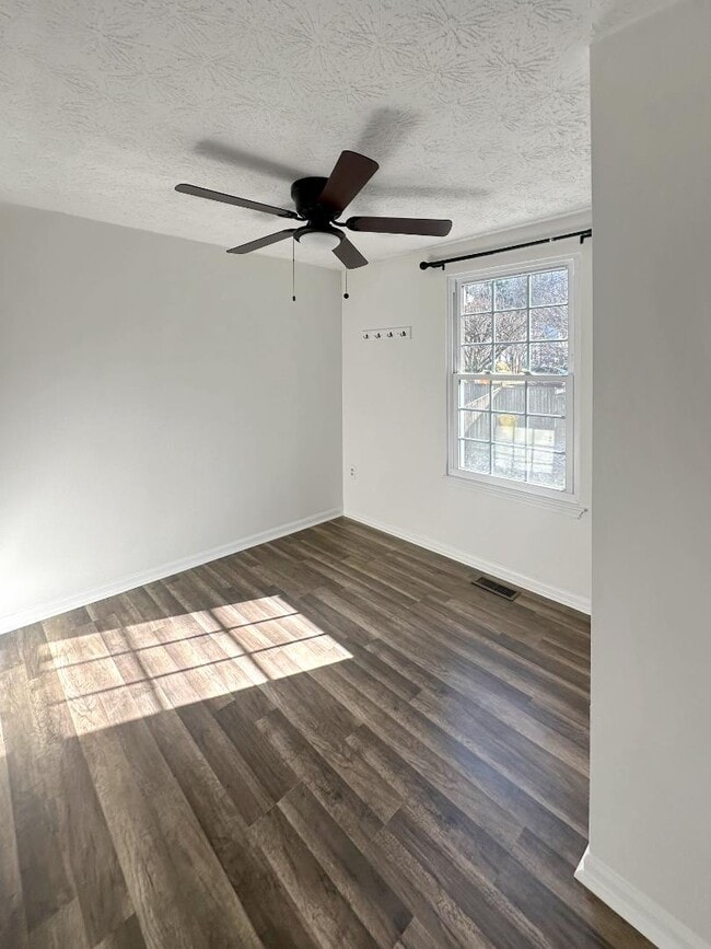 Building Photo - 563 Melissa Ct