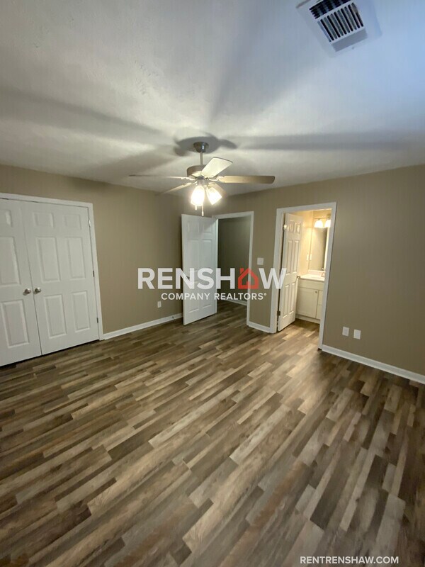 Building Photo - 469 Dana St