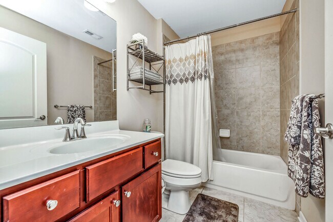 Guest Bath - 3316 Wasson Rd