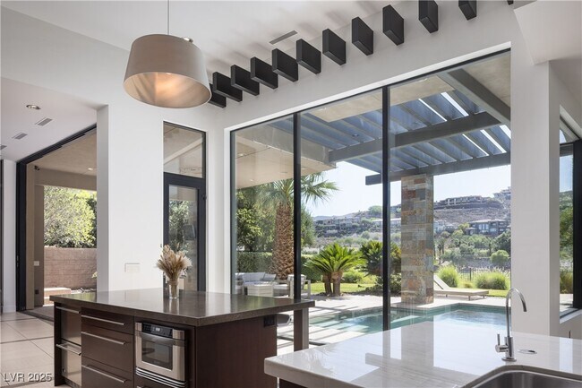 Building Photo - 1501 Foothills Village Dr